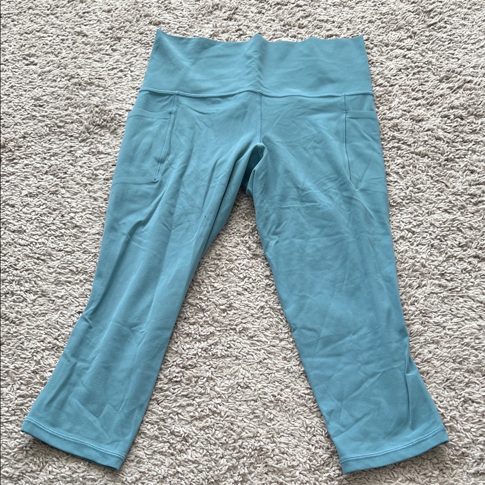 Athleta Cropped Blue Leggings with Pockets